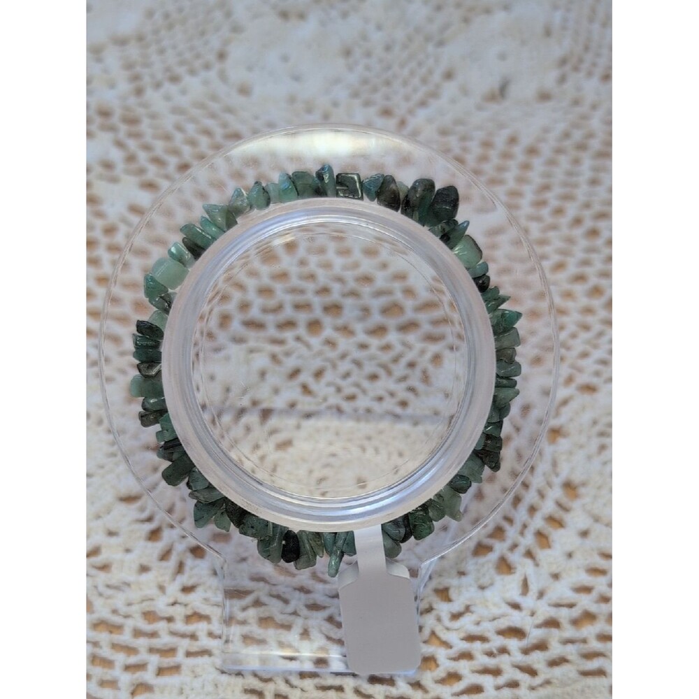 Handmade Emerald Chip Stretch Bracelet